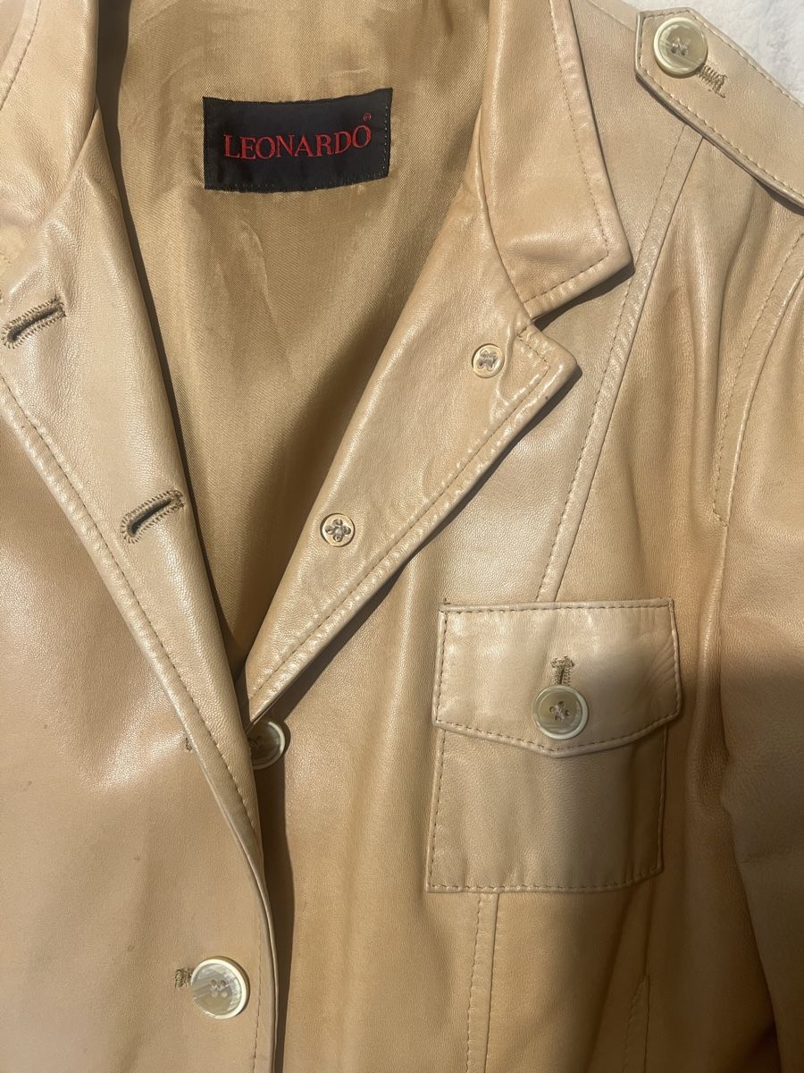 Giacche: Lederjacke Leonardo beige Grösse 36  – Usato da Uster venduto da Family_Boutique 7