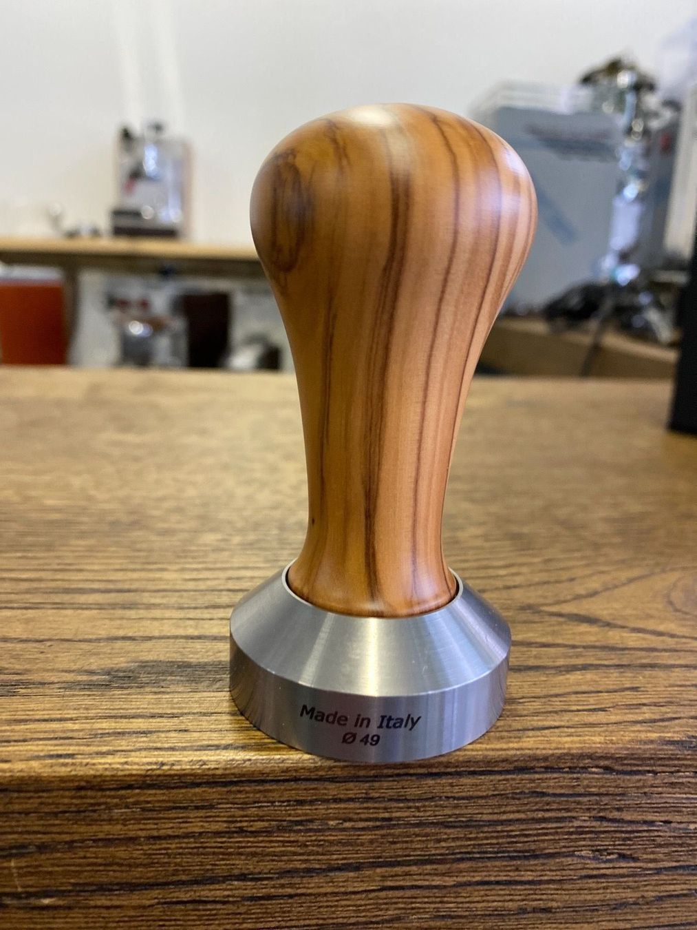 Olympia Express Macchine per caffè & Macchine per espresso: Olivenholz Tamper 49 mm Olympia Express – Nuovo e nell'imballaggio originale da Oberbüren venduto da Olympia9245