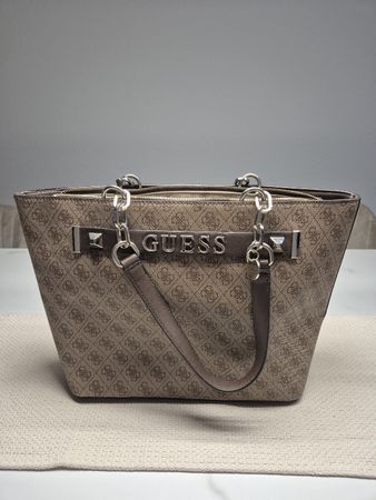 Guess Handtasche braun Logo Muster guter Zustand