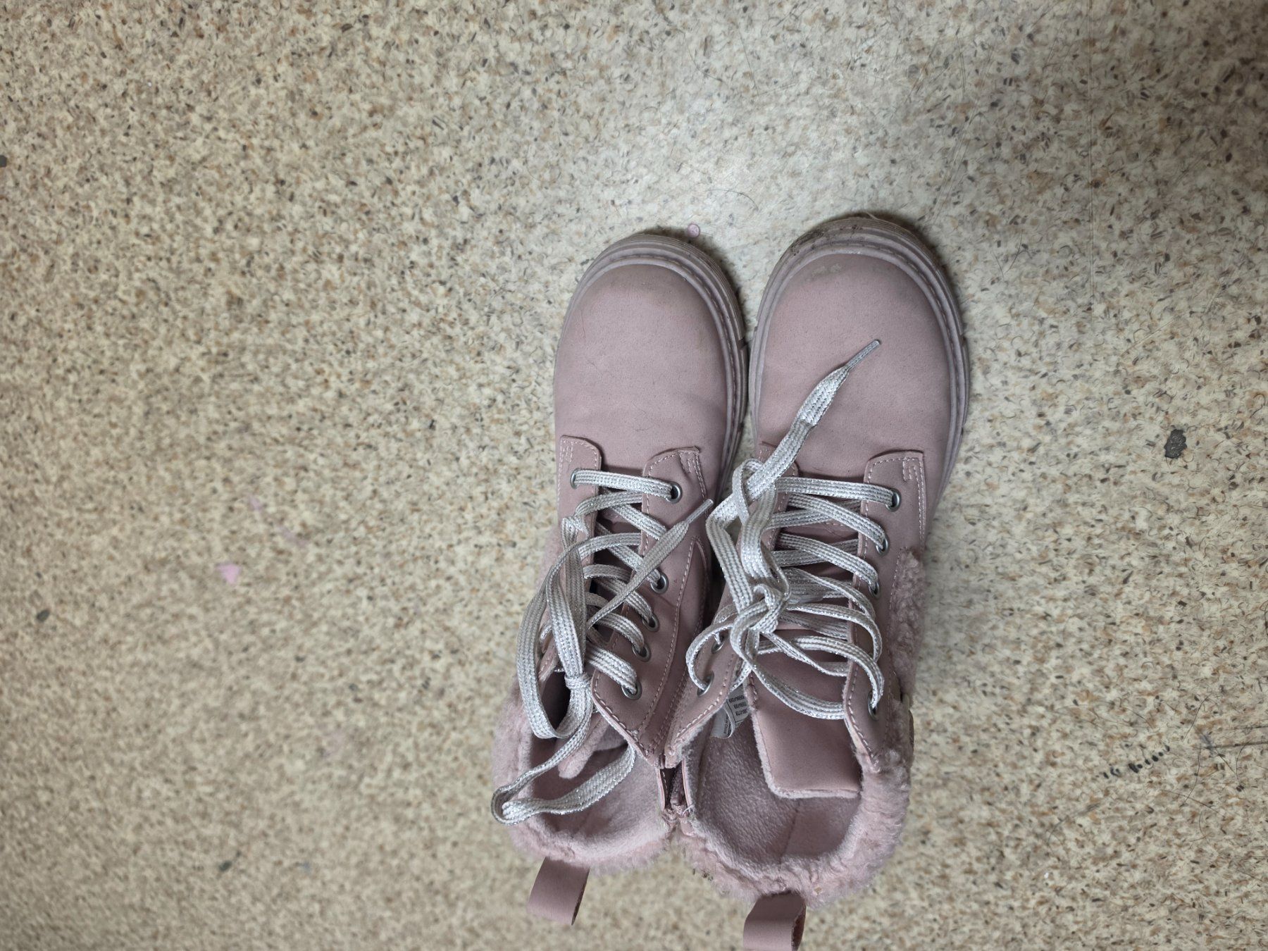 Dosenbach Chaussures filles: Winterschuhe rosa Gr. 31 – D'occasion à Oeschgen par Mich_elle 1