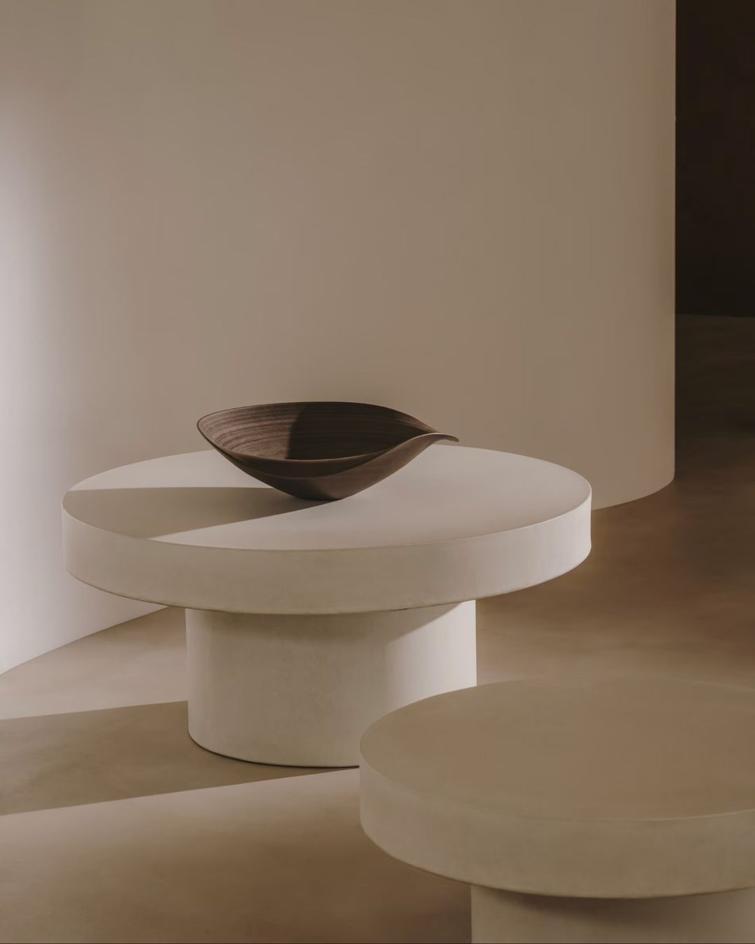 Tables: Table basse de jardin en ciment blanc - marque Aiguablava – D'occasion à Lugnorre par Hbsvo 1