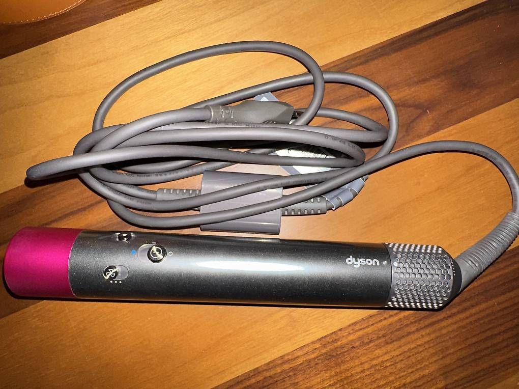 Dyson Sèche-cheveux: Dyson Airwrap – D'occasion à Bazenheid par GjesikaD 2