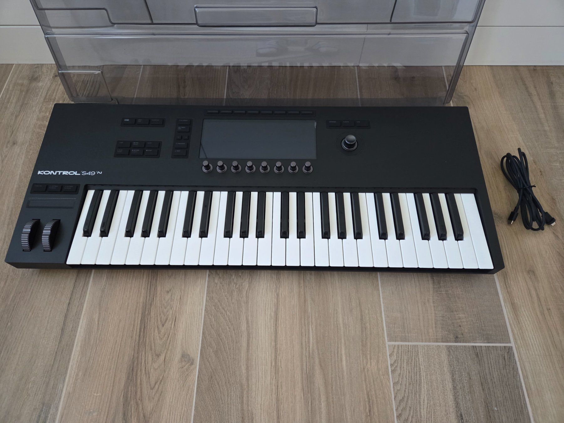Native Instruments Strumenti musicali: Native Instruments Kontrol S49 MK3 inkl. Decksaver – Nuovo (secondo la descrizione) da Birmensdorf ZH venduto da arcticmonkey91 2