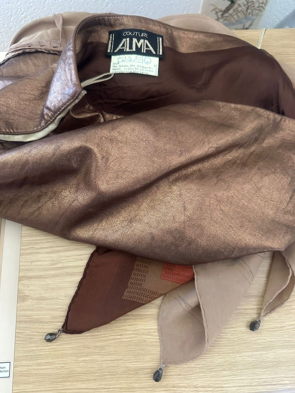 Gonne: Lederjupe mit Seide von Couture ALMA – Usato da Neuhausen venduto da Lechasseur 9
