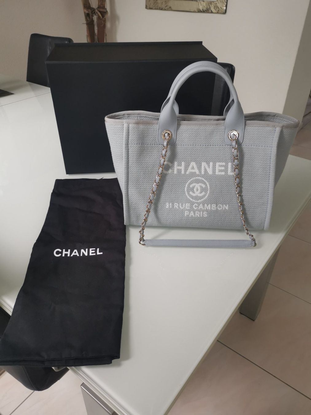 Chanel Taschen für Damen: Chanel Deauville Tasche small 29cm iceblue – Neu (gemäss Beschreibung) aus Fehraltorf von freeform2020 1