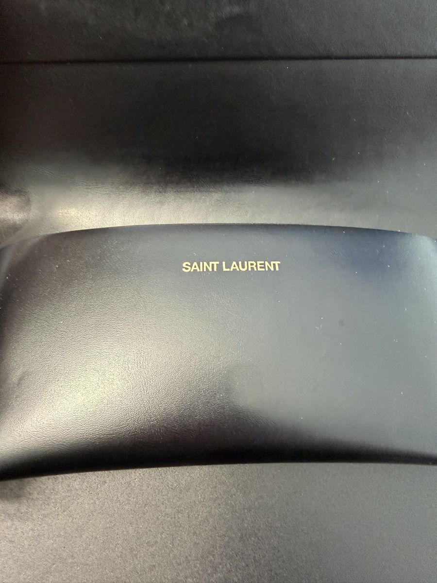 Saint Laurent Brillen & Gläser: Saint Laurent Sonnenbrille – Gebraucht aus Zürich von T_Lot 5