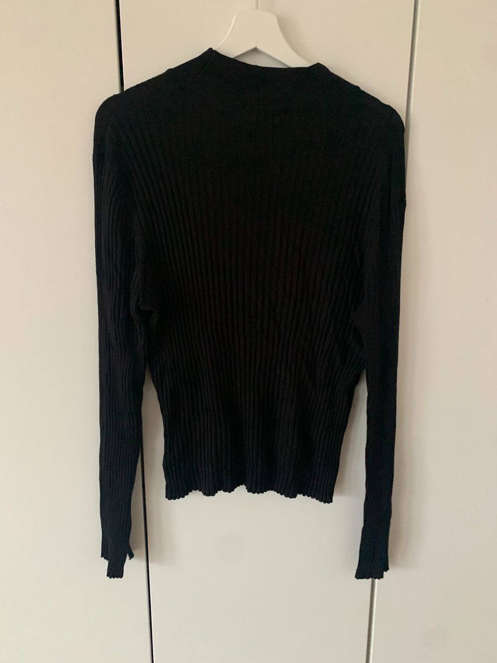Maglioni & Felpe: Pullover mit trendy Ärmeln mit Schlitz EUR 50 – Usato da Thalwil venduto da san_685y 4