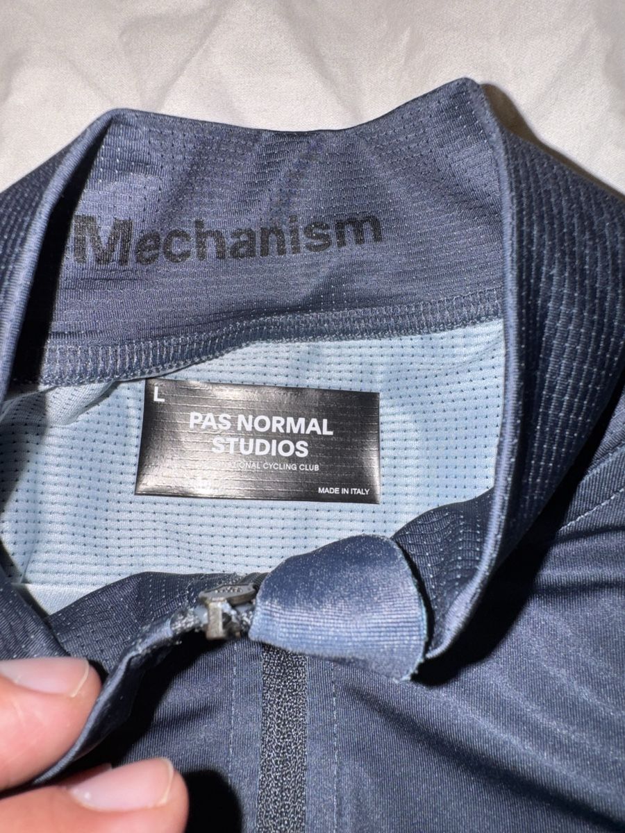 Pas Normal Studios Leibchen & Hosen: Pas normal Studios Mechanism Jersey L  – Gebraucht aus Rapperswil SG von pli_fz9r 3
