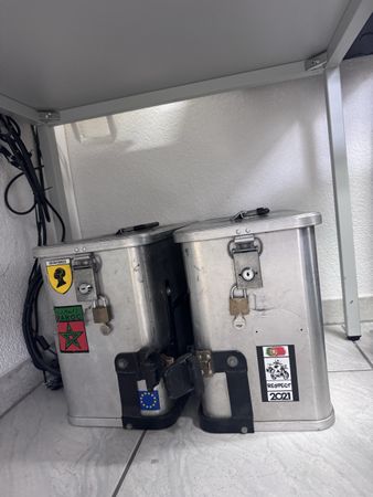 Topcase und Seitenkoffer Africatwin 750 jg1996