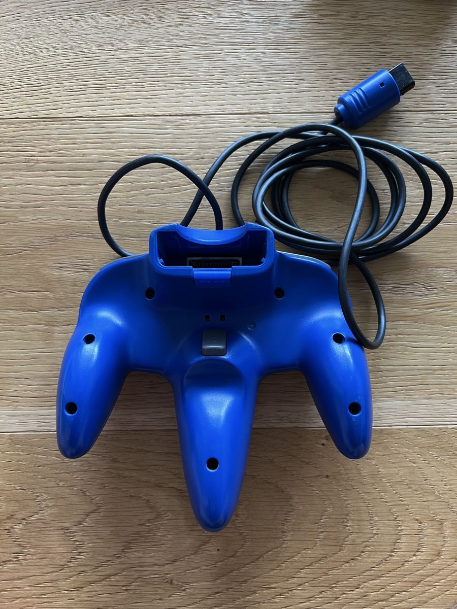 Nintendo Controller: Nintendo 64 Controller blau – Usato da Schönenbuch venduto da retrohunter 1