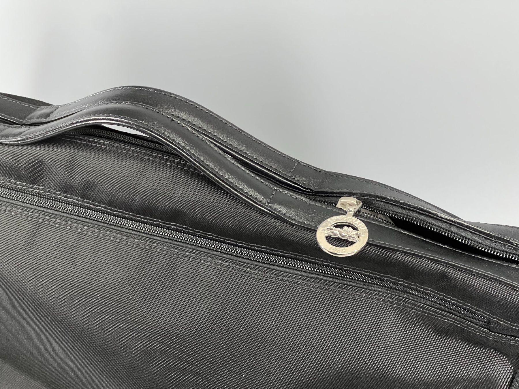 Longchamp Taschen: Longchamp Messenger Bag / Weekender - Schwarz - Top Zustand – Gebraucht aus Sennhof von Johnbest 4