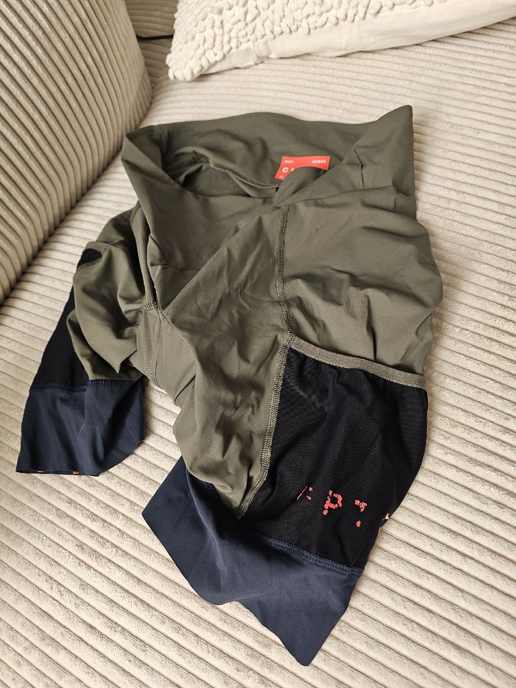 Pantaloni: Rennrad Hose,  CHPT 3, Größe L – Usato da Rotkreuz venduto da canyon05