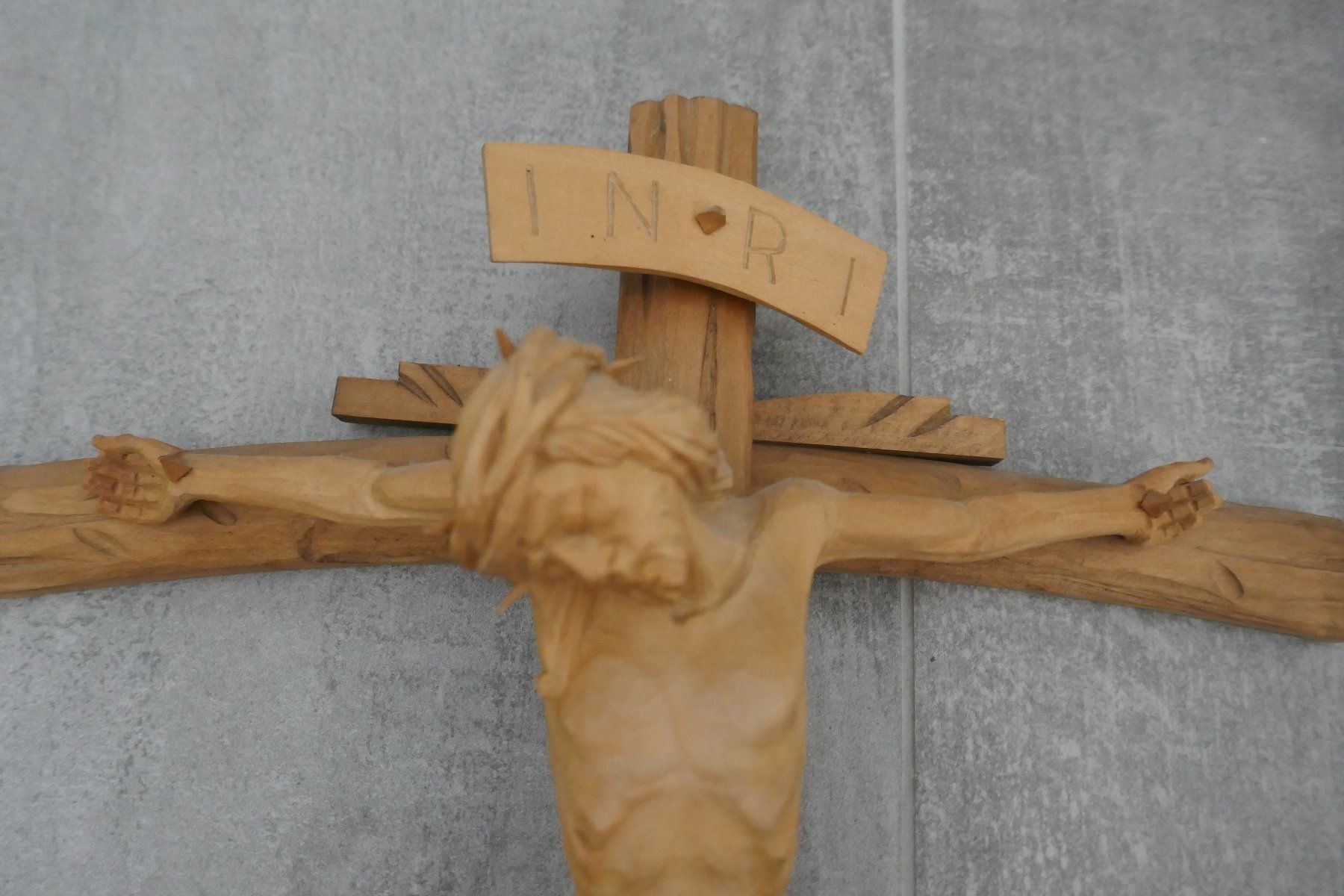 Statuette: Jesus Holzkreuz handgeschnitzt – Usato da Büsingen venduto da Scor88 1