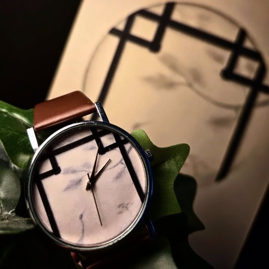 Orologi: Montre "Douceur japonaise" – Usato da Delémont venduto da Guerd.Art