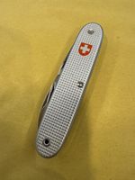 Couteau suisse Idéal pour l'été! Numéroter 99