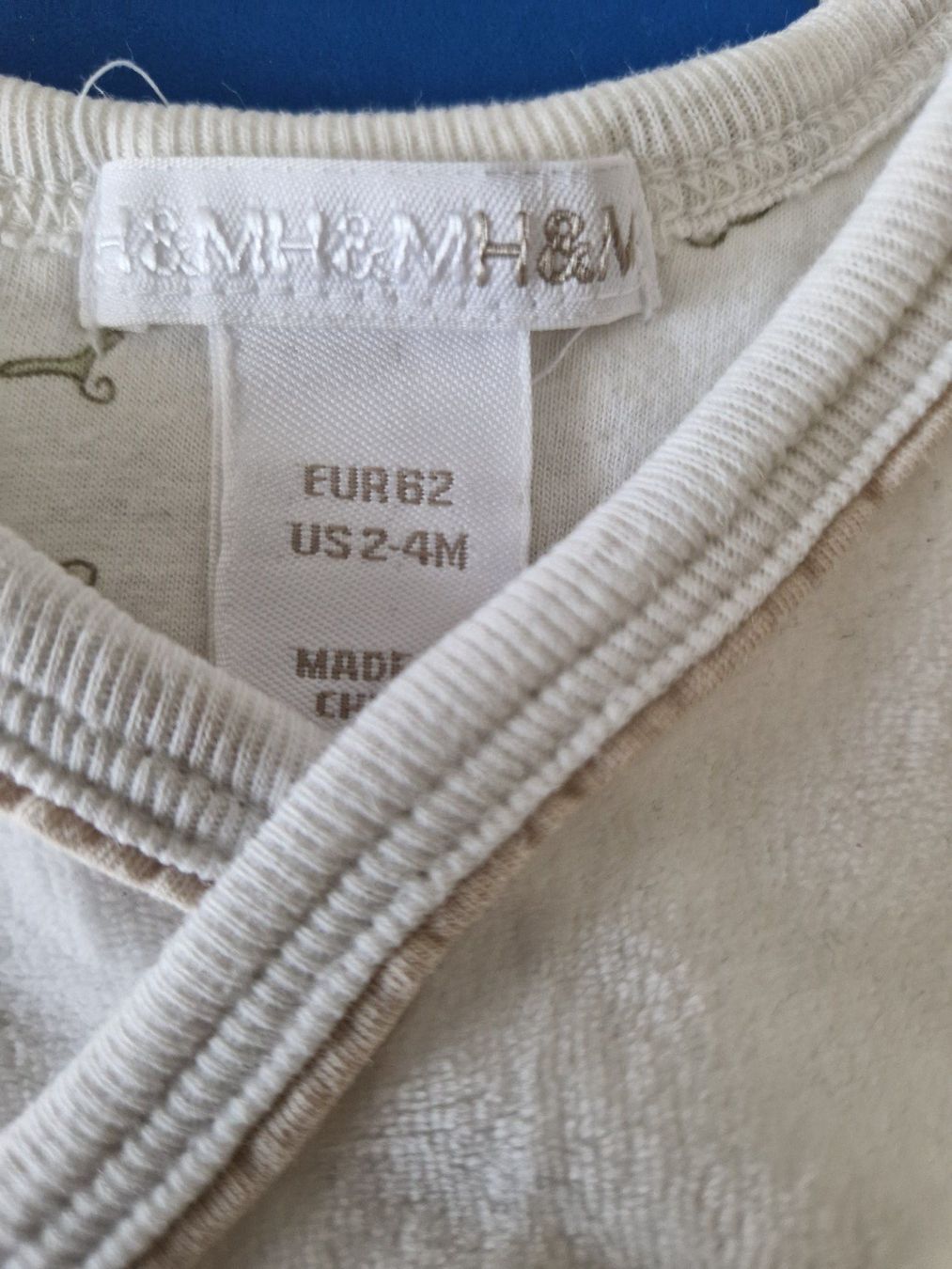 Pantaloni: Baby Strampler mit Bär Gr. 62 – Usato da Münchenbuchsee venduto da Aare22 2