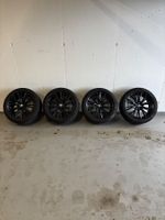 Kompletter Satz BMW Alufelgen und Winterreifen 18" BMW 330e