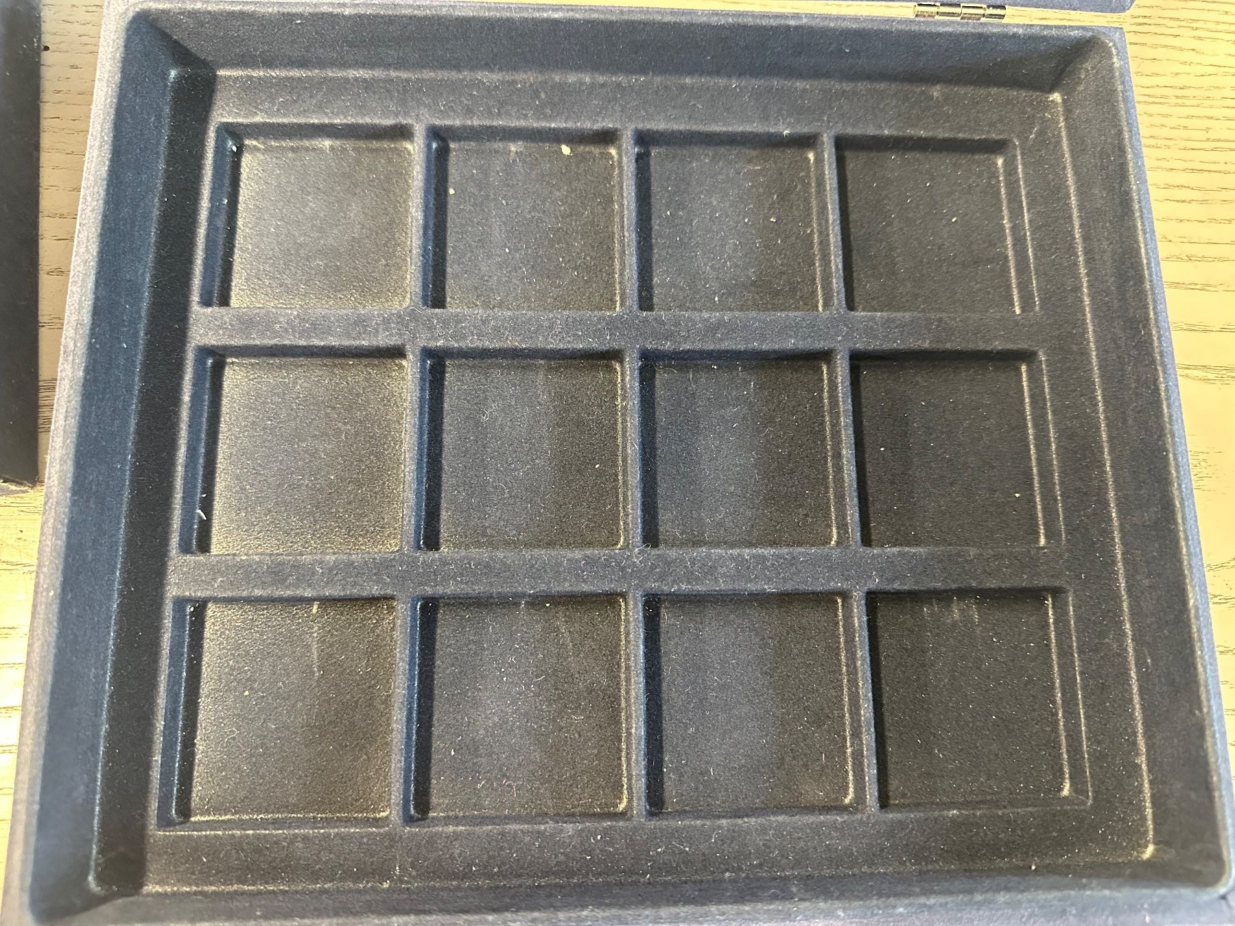 Accessori: 3 Münzboxen aus Samt – Usato da Herisau venduto da herau 4