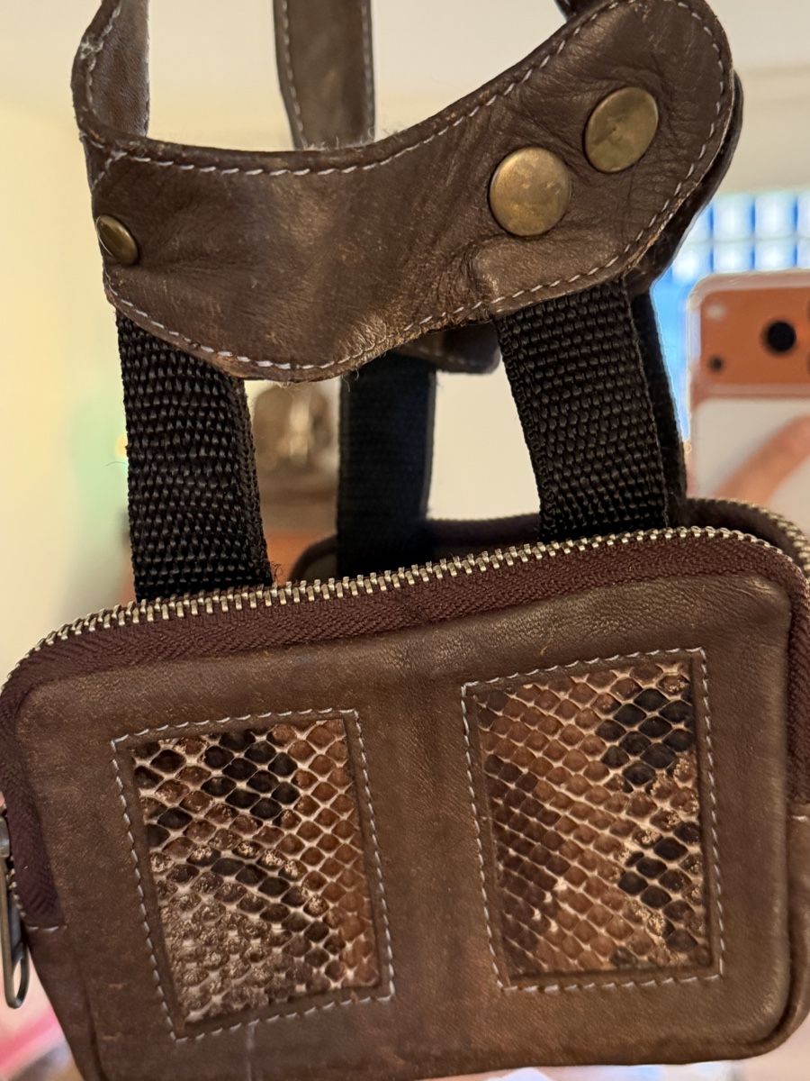 Sport dell'aria & Aquiloni: Stylischer Leder Schulter Halter – Usato da Jona venduto da HappyHappyHappyHappy 1