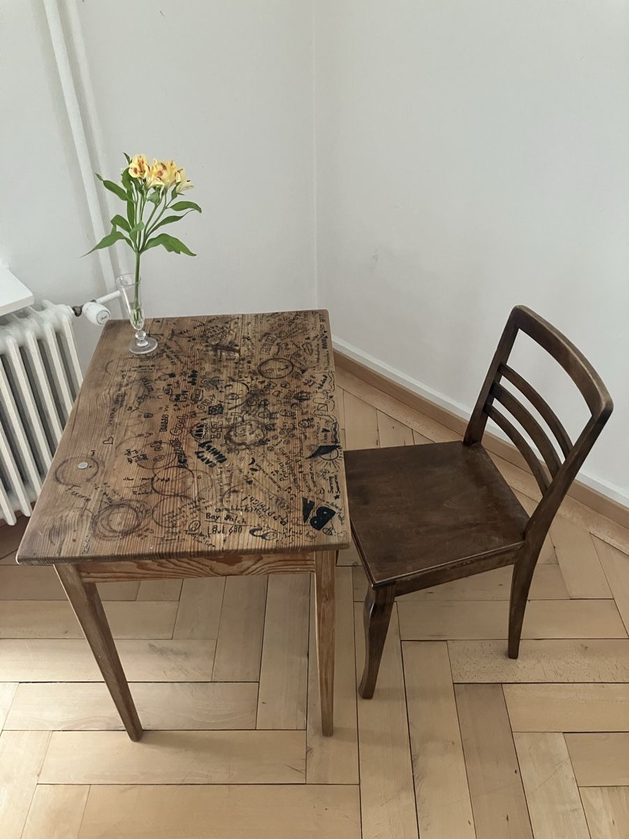 Set di tavolo e panche: Tisch und Stuhl  – Usato da Zürich venduto da TatiKul