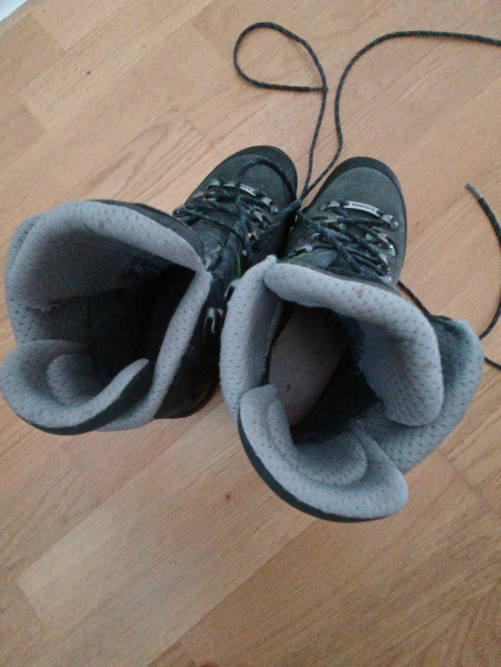 Lowa Herrenschuhe: Lowa Bergschuhe, Wanderschuhe 37.5 – Gebraucht aus Windisch von xnik3 4