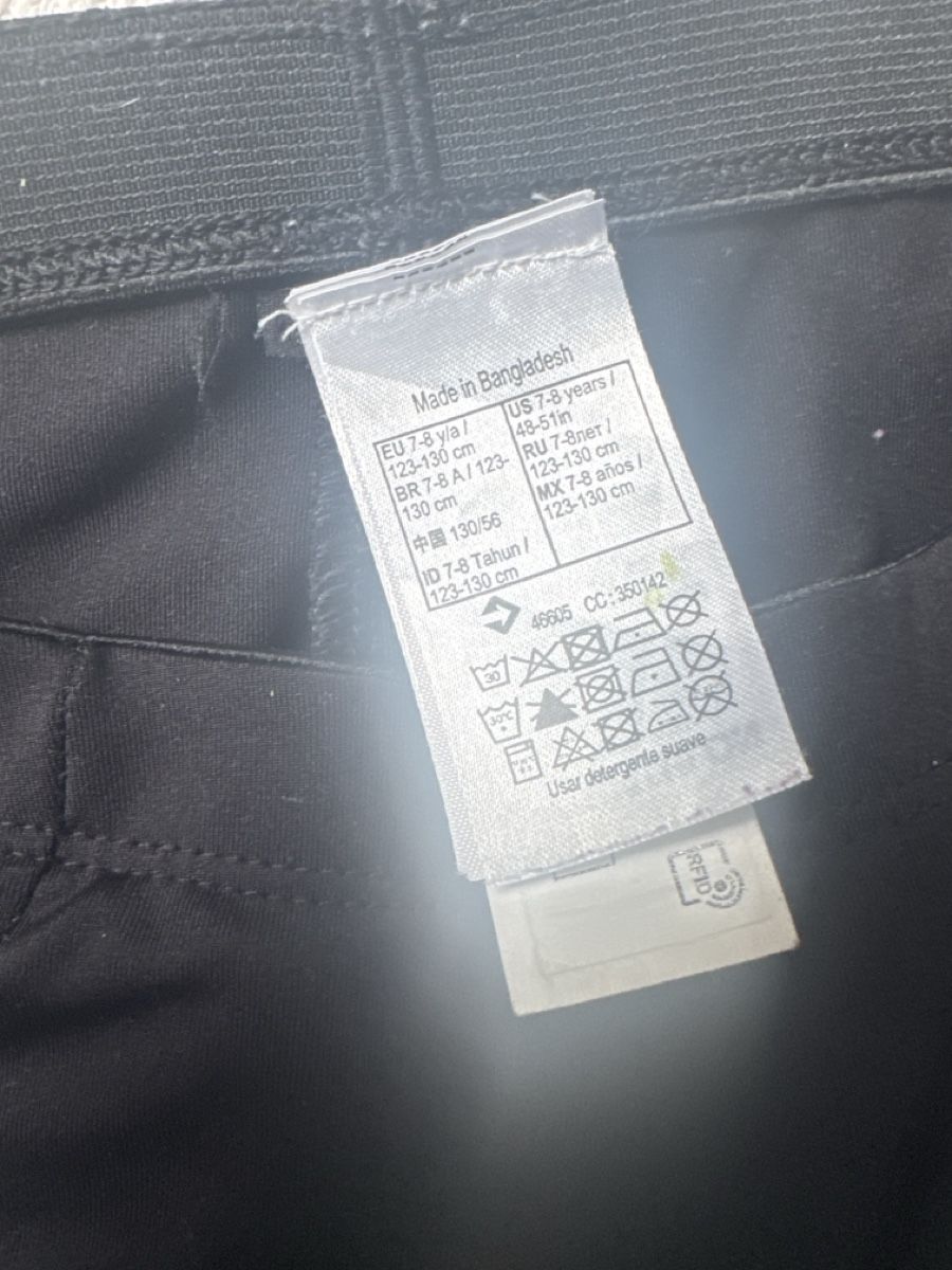 Pantaloni: Radhose 122 kurz Kinder schwarz – Usato da basel venduto da Bare4054 1