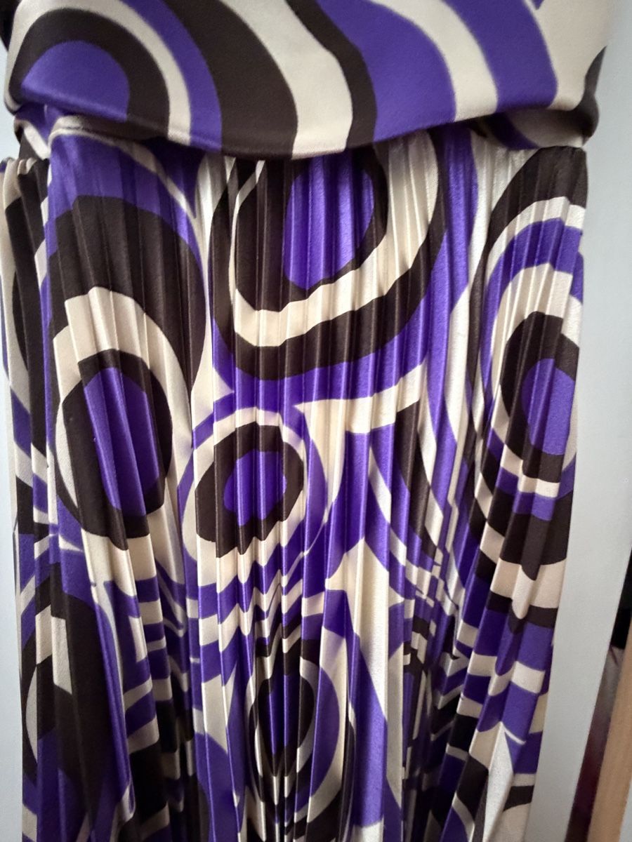 Kleider: Wunderschönes Satin Cocktailkleid – Gebraucht aus Luzern von THINGS-11 1