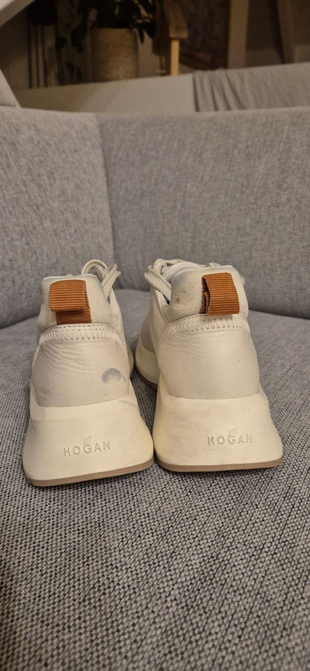 Hogan Scarpe da donna: Hogan Sneaker – Usato da Kloten venduto da vanepit 1