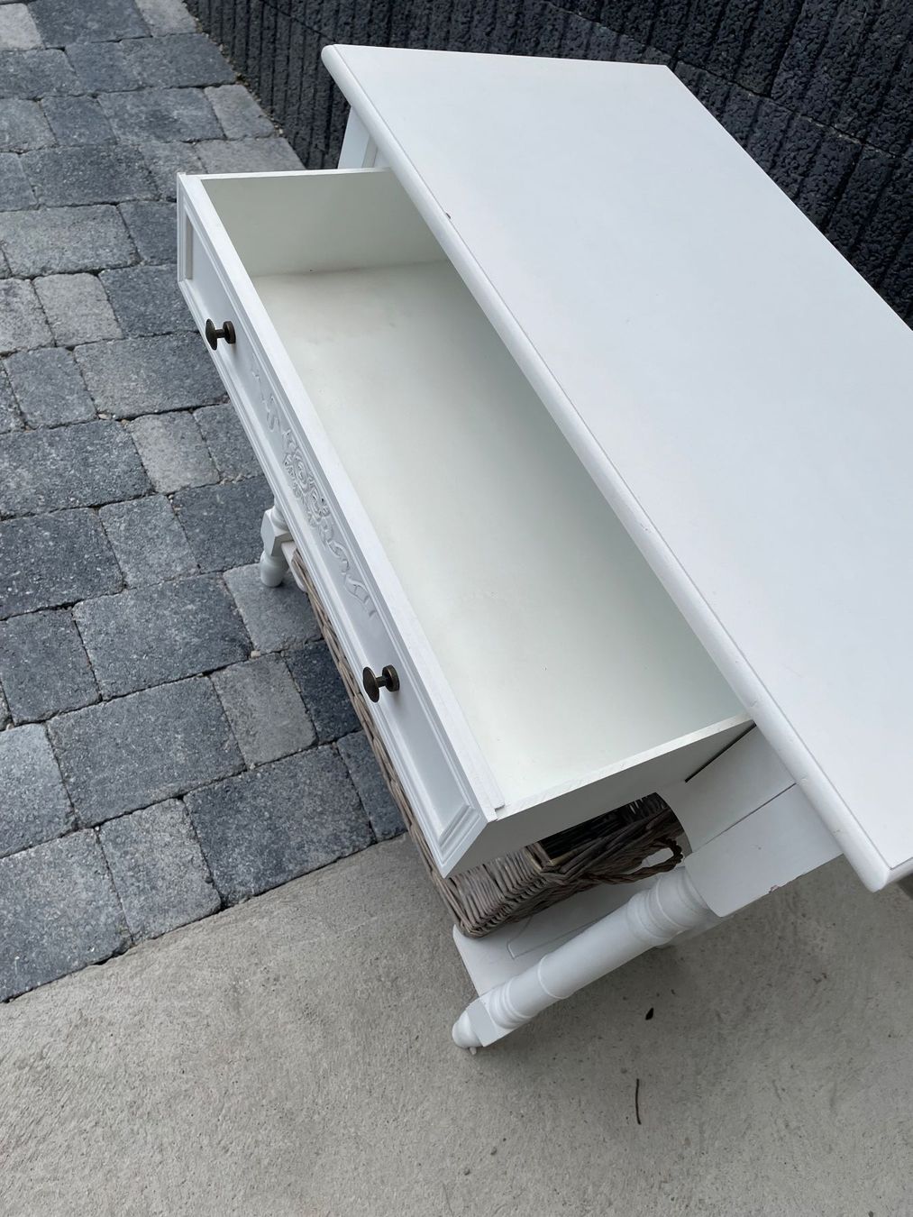 Kommoden: Kommode weiss  shabby chic mit Weidenkorb – Gebraucht aus Schötz von Herbie 2