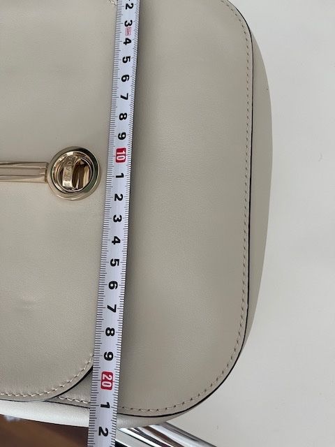 Escada Taschen für Damen: ESCADA Bag Ab707 Cremeweiss neuwertig – Neu (gemäss Beschreibung) aus Zuerich von Moochie 3
