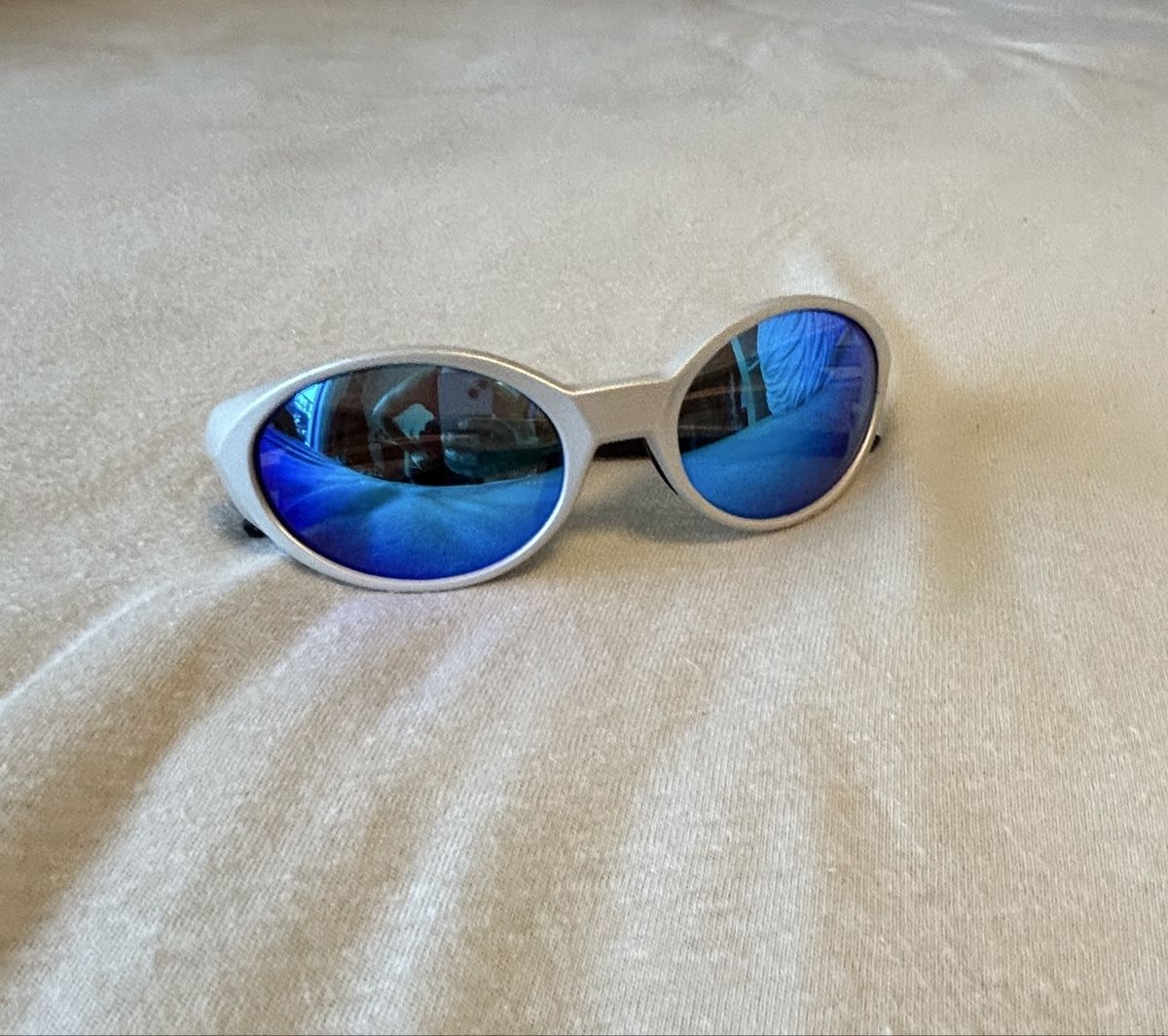 Lunettes & Verres: Sonnenbrille silber blau – Neuf (Voir description) à Oberkirch LU par mat_m5cj 3