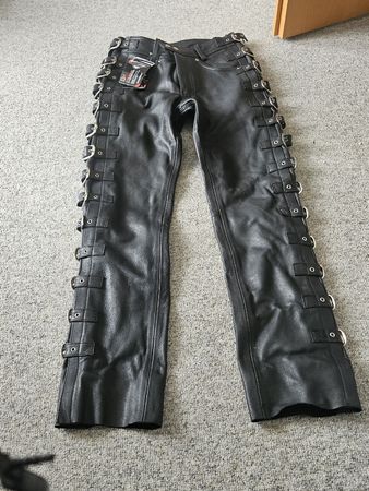 Echtleder Hose mit Schnallen,Grösse 30 inch = Grösse 38