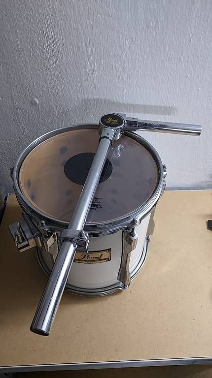 Strumenti musicali: 10" Pearl BLX Tom Weiss mit Tom-Halter – Usato da Emmenbrücke venduto da SkJoey 2