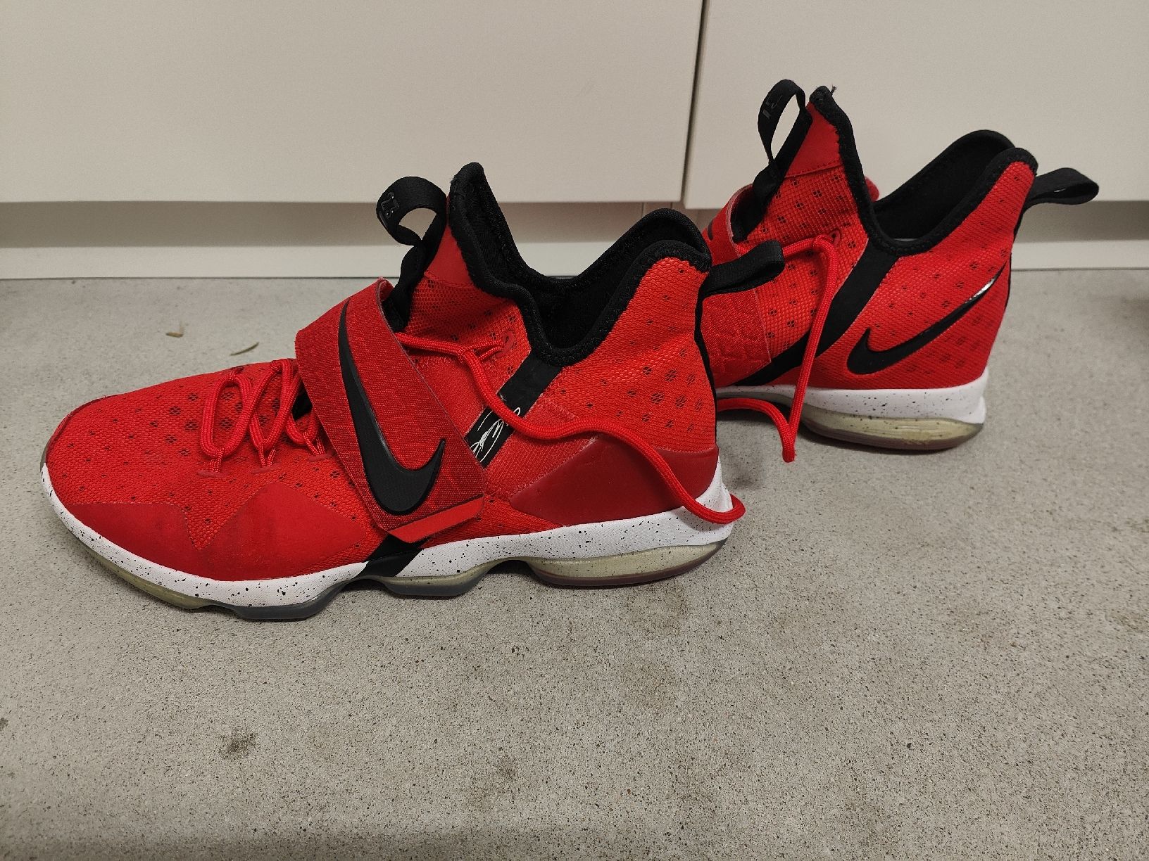 Nike Scarpe da uomo: Nike LeBron Witness 4 – Usato da Liestal venduto da bebbi1989 1