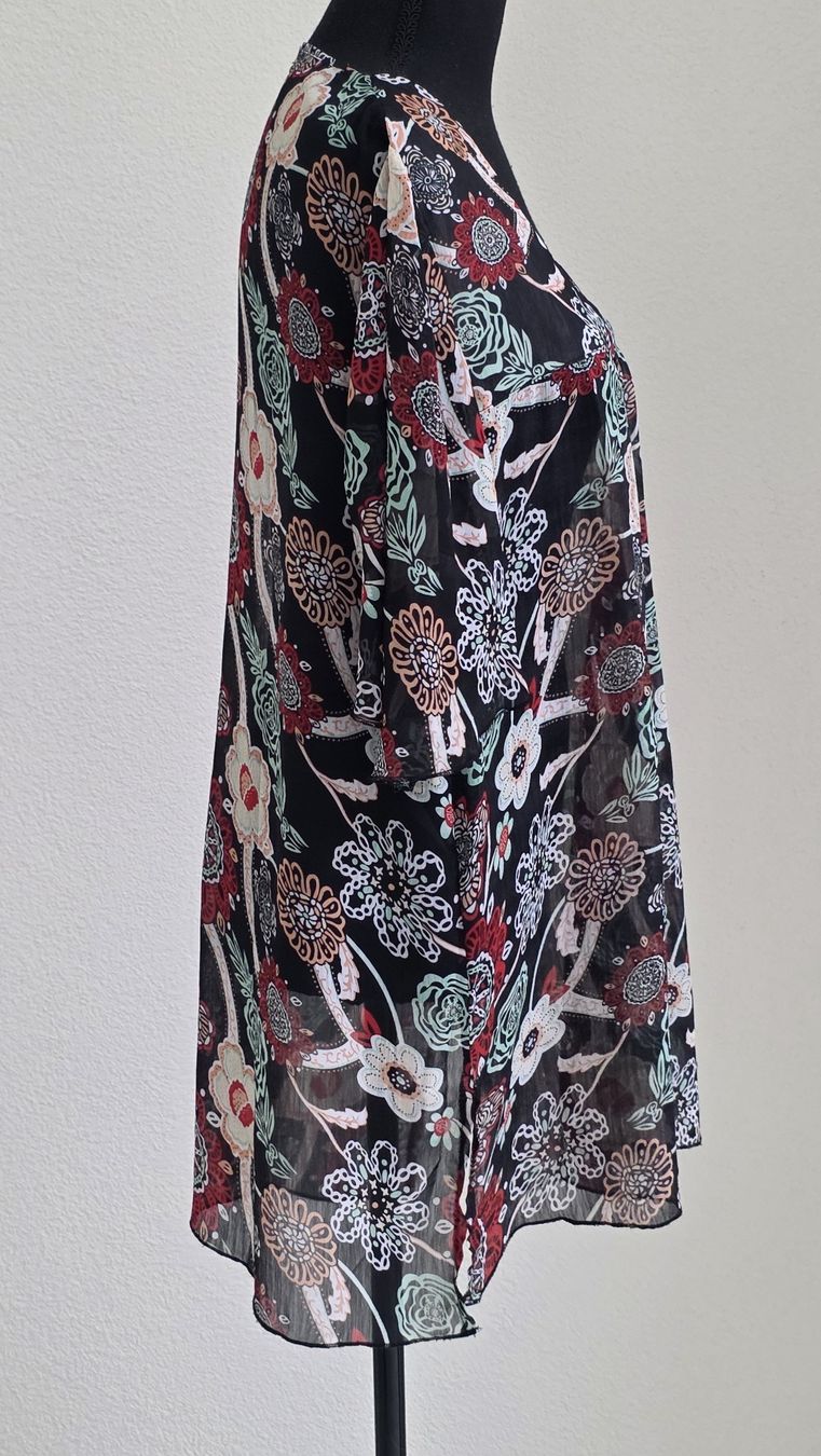 Tuniche:  Tunika mit Blumenmuster Groesse L leichte Stoff – Usato da Rheinsulz venduto da Gilea 2