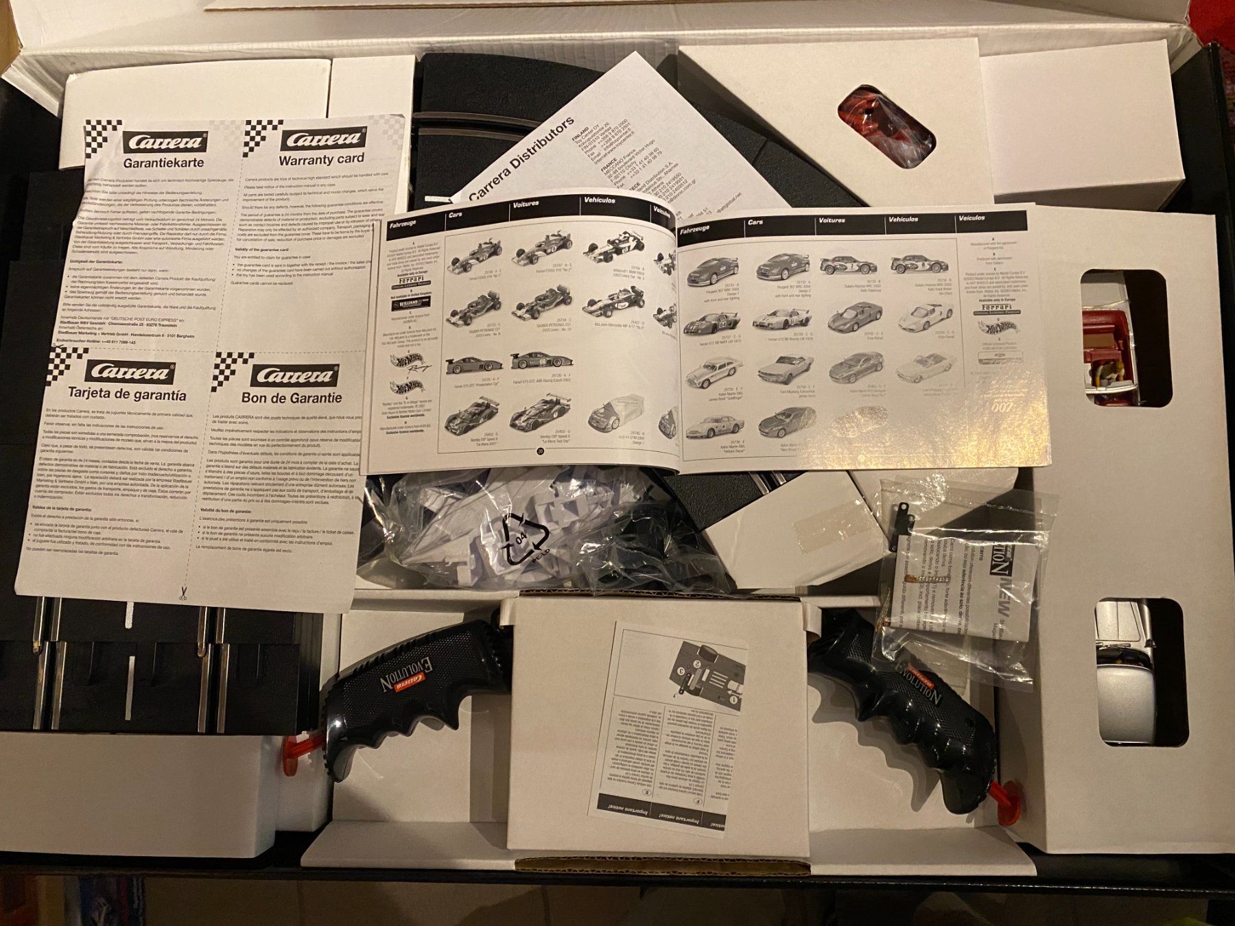 Carrera Piste: Boîte Carrera Evolution Goldfinger 007 1/32 (No Scalextric) – Nuovo e nell'imballaggio originale da Grand-Lancy venduto da Kimplay 8