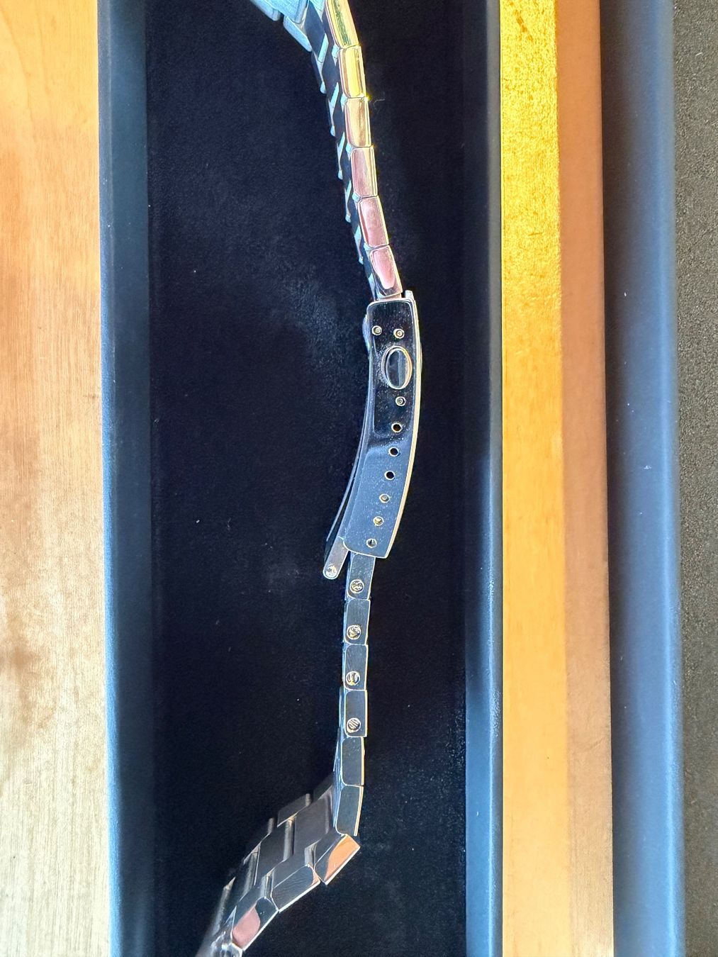 Nivada Armbänder & -reifen: BRACELET FLAT LINK NIVADA - ANTARCTIC – Gebraucht aus Montmollin von Ariodante 1