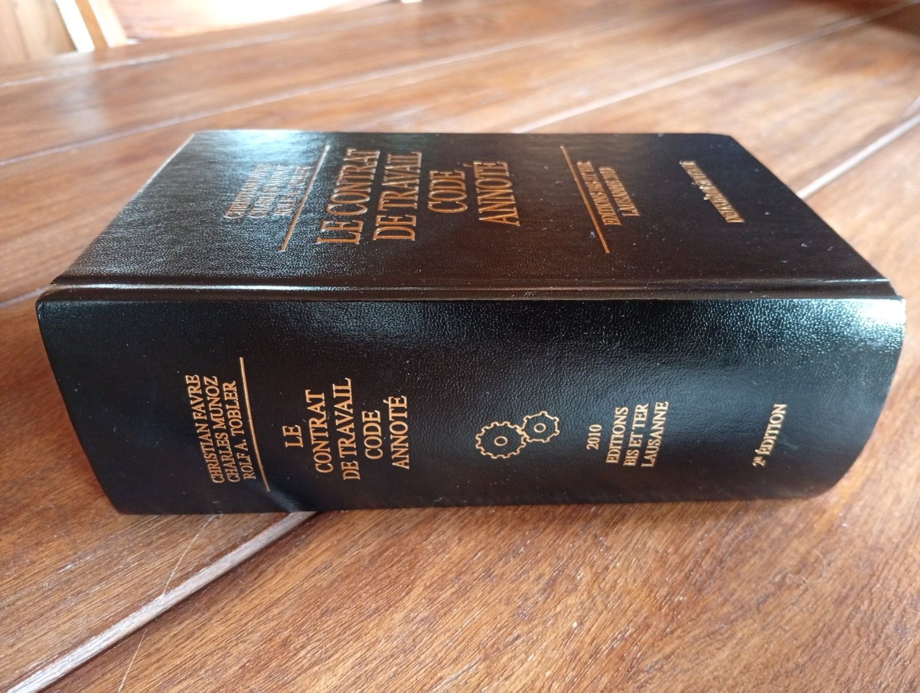 Libri: Le Contrat de Travail, Code Annoté – Usato da Perrefitte venduto da 36B 2