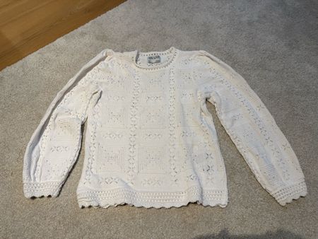 Schöner AWARE Strickpullover, Grösse M, Winter Angebot!