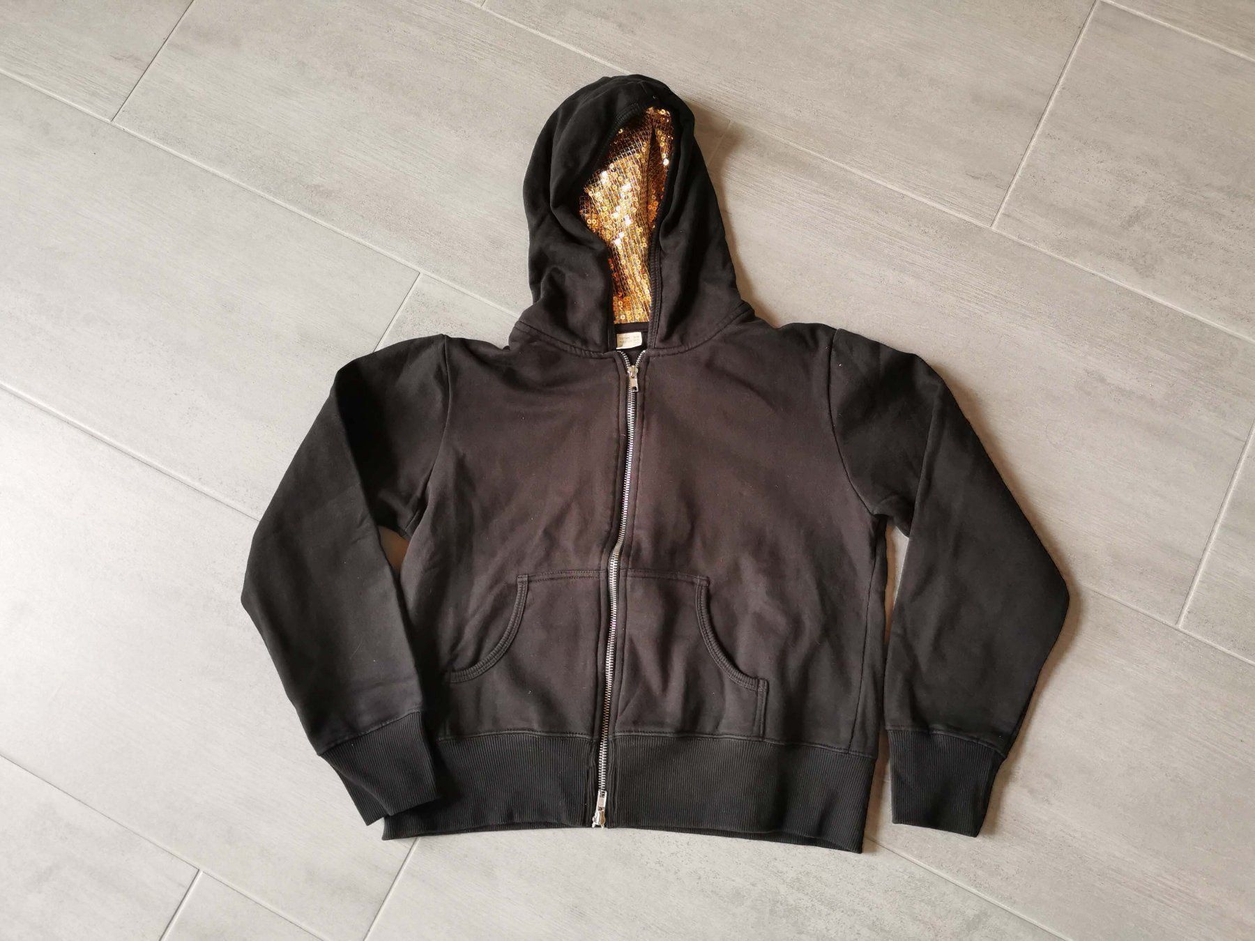 Jacken: Sweat-Jacke mit Pailletten – Gebraucht aus Wil  AG von Kfloh
