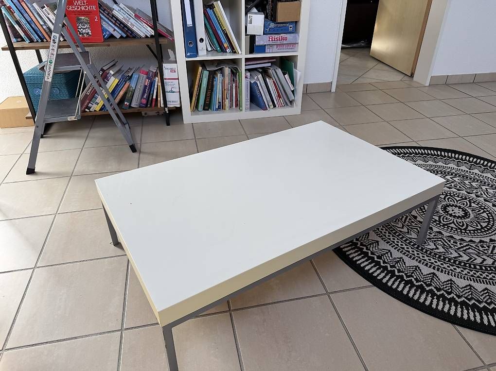 Tavoli: Ikea Couchtisch – Usato da Winterthur venduto da GROWIN