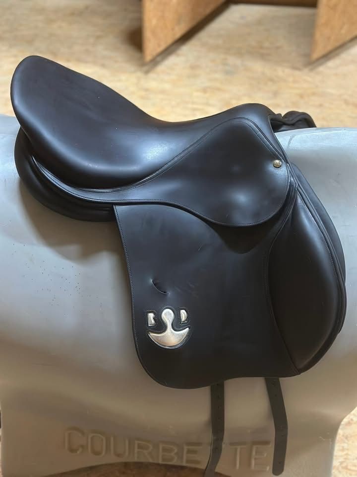 Selles, accessoires: Bruno Delgrande Springsattel – D'occasion à Egg- Flawil par Jafiwi
