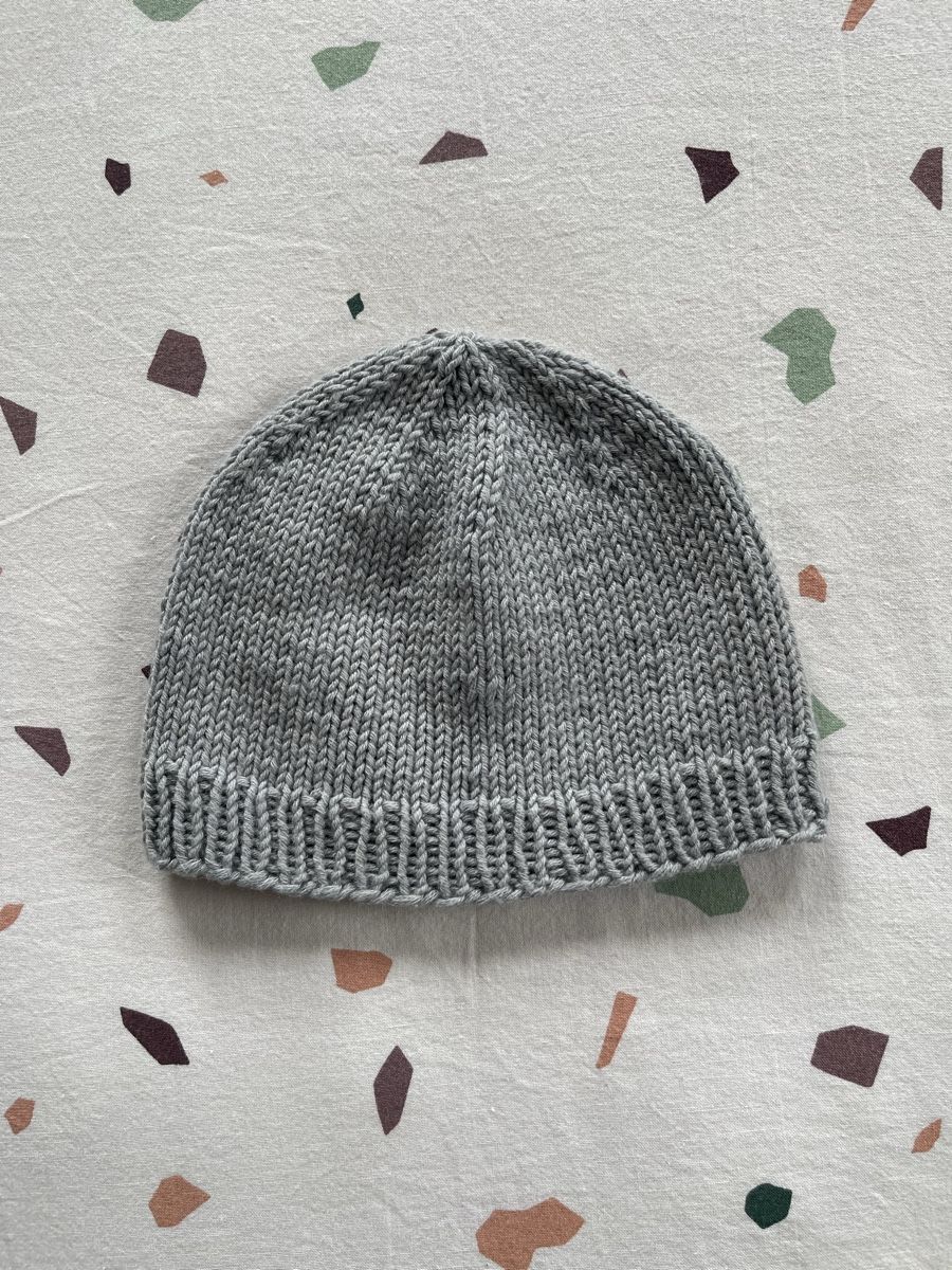 Mützen & Schals: Handgestrickte, graue Baby Mütze – Gebraucht aus Hirzel von carta9