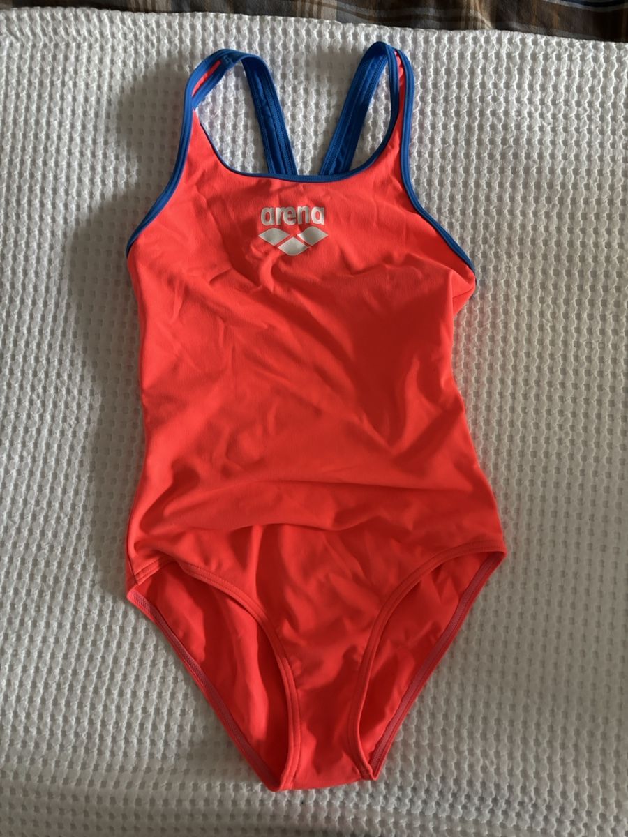 Arena Badekleider & Bikinis: Badeanzug Arena rot/blau Gr.152 – Gebraucht aus Leuzigen von Fjleu