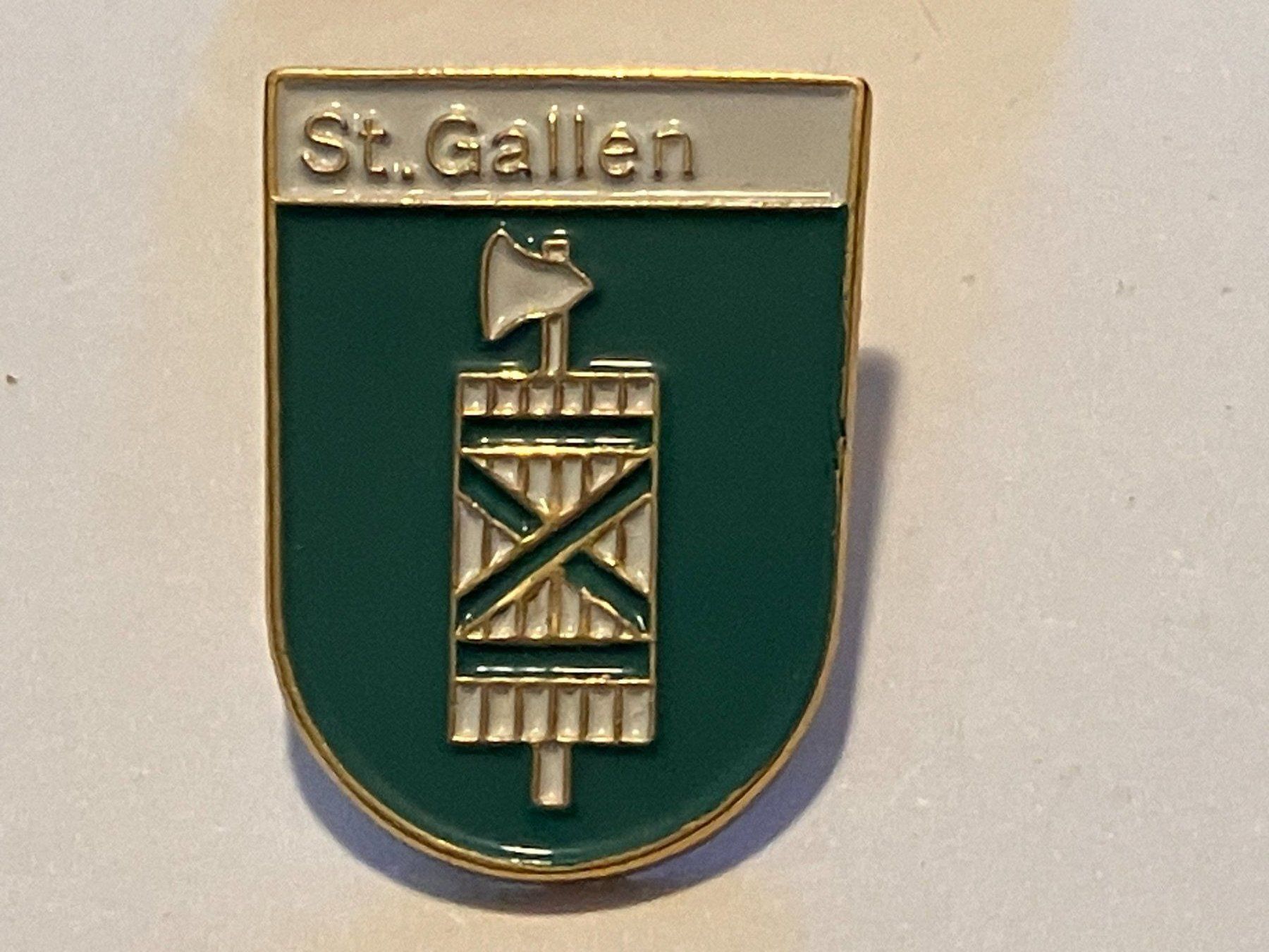 Placchette & Badge: 1 Pin St. Gallen – Usato da Basel venduto da djwwpp