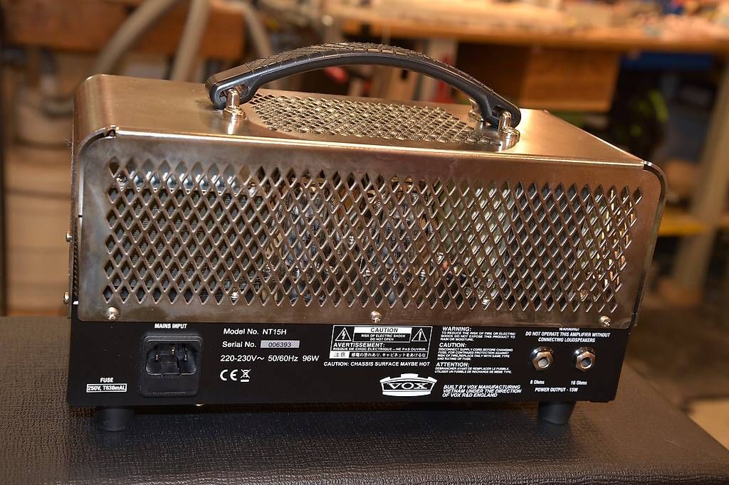 Vox Strumenti musicali: Vox Nighttrain NT15 Stack, 1 x 12" Greenback Box – Usato da Basel venduto da Bertob 6
