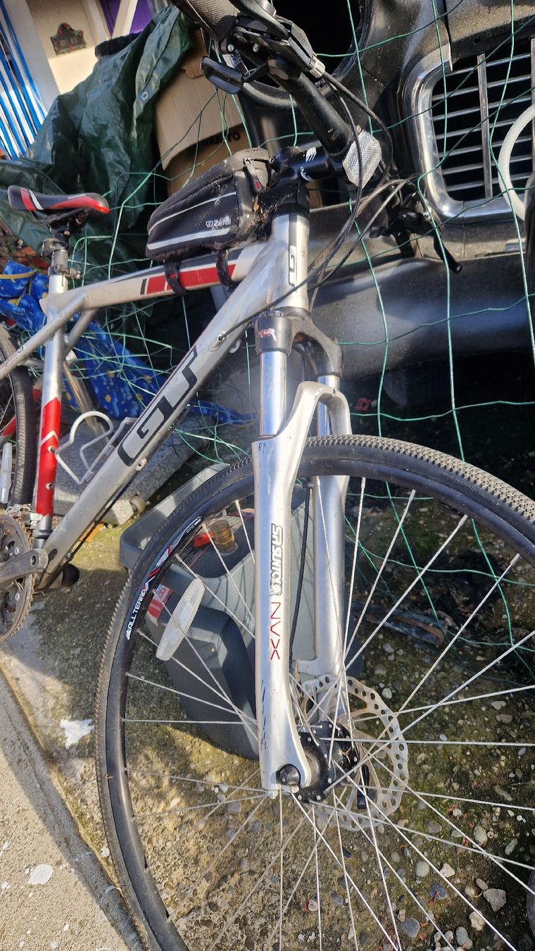 GT Biciclette: vélo GT Transeo aluminium – Usato da Les Acacias venduto da str_6prq 2