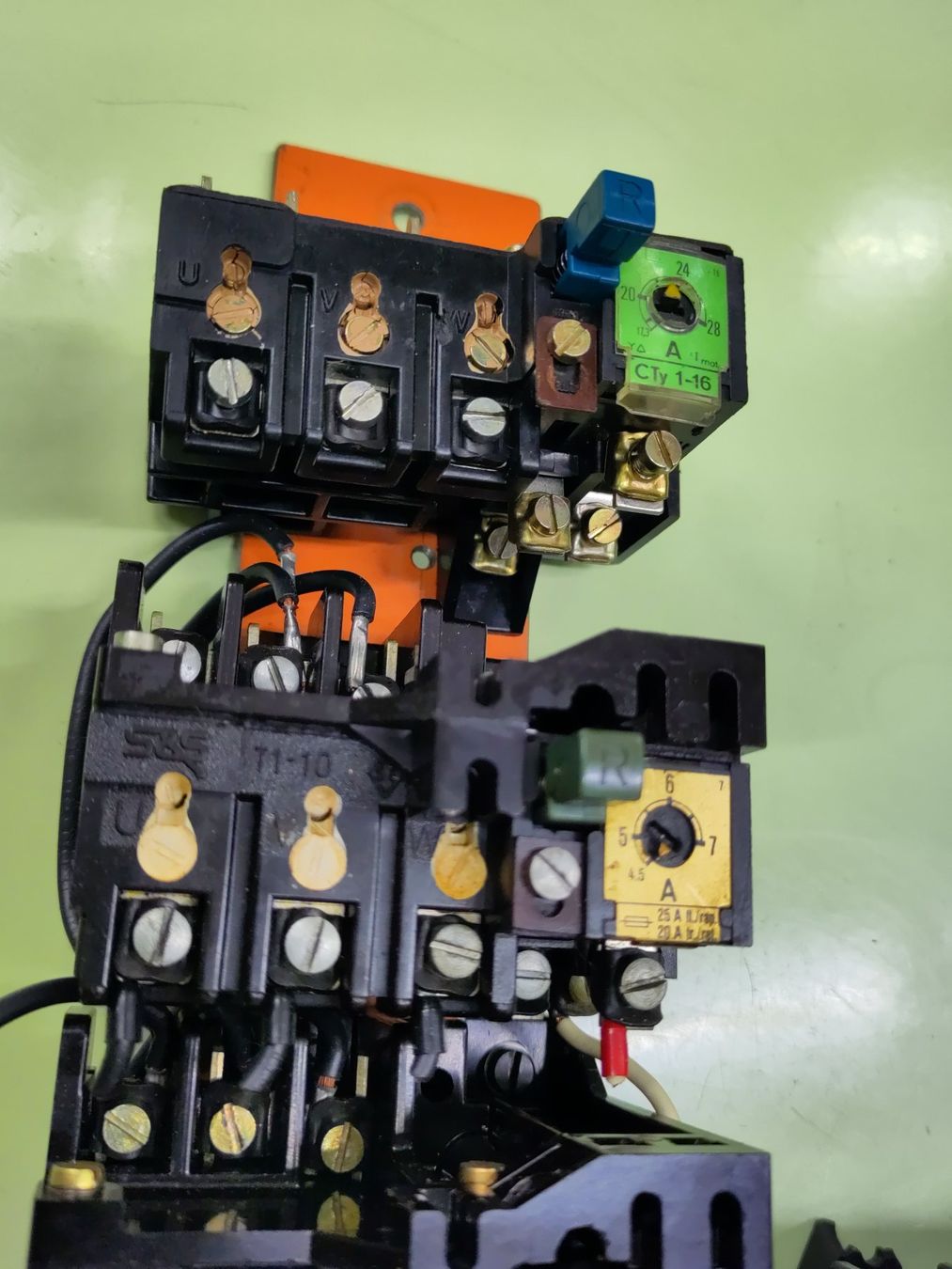 Schalter: Divers protection thermique / thermische Sicherung – Gebraucht aus Develier von Loricaire0 1