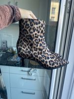 Unworn Zara ankle boots