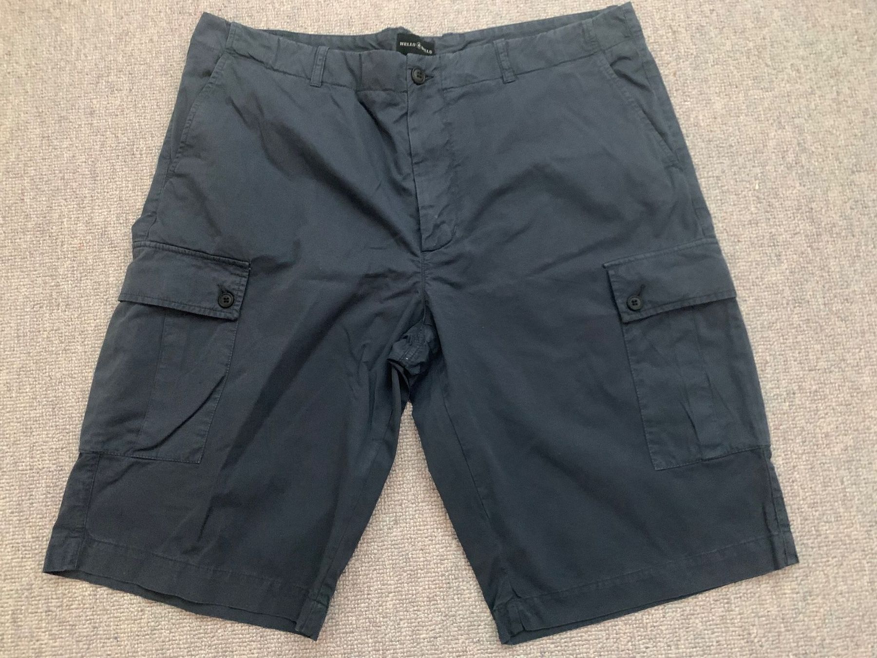 Pantalons: HELLS & BELLS HERRENSHORTS GRÖSSE L – D'occasion à Embrach par korbflechter49